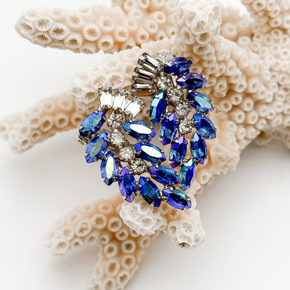 Vintage Blue and Silver B. David signed Rhinestone Crystal Clip-on Earrings - Picture 3 of 16